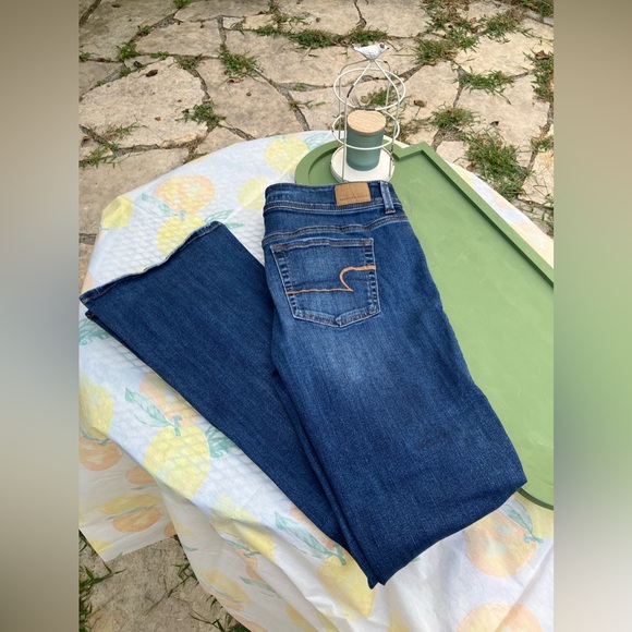 American Eagle Outfitters Denim - EUC american eagle 10L (inseam: 33.5”) dark wash kick boot rn 54485 🌻